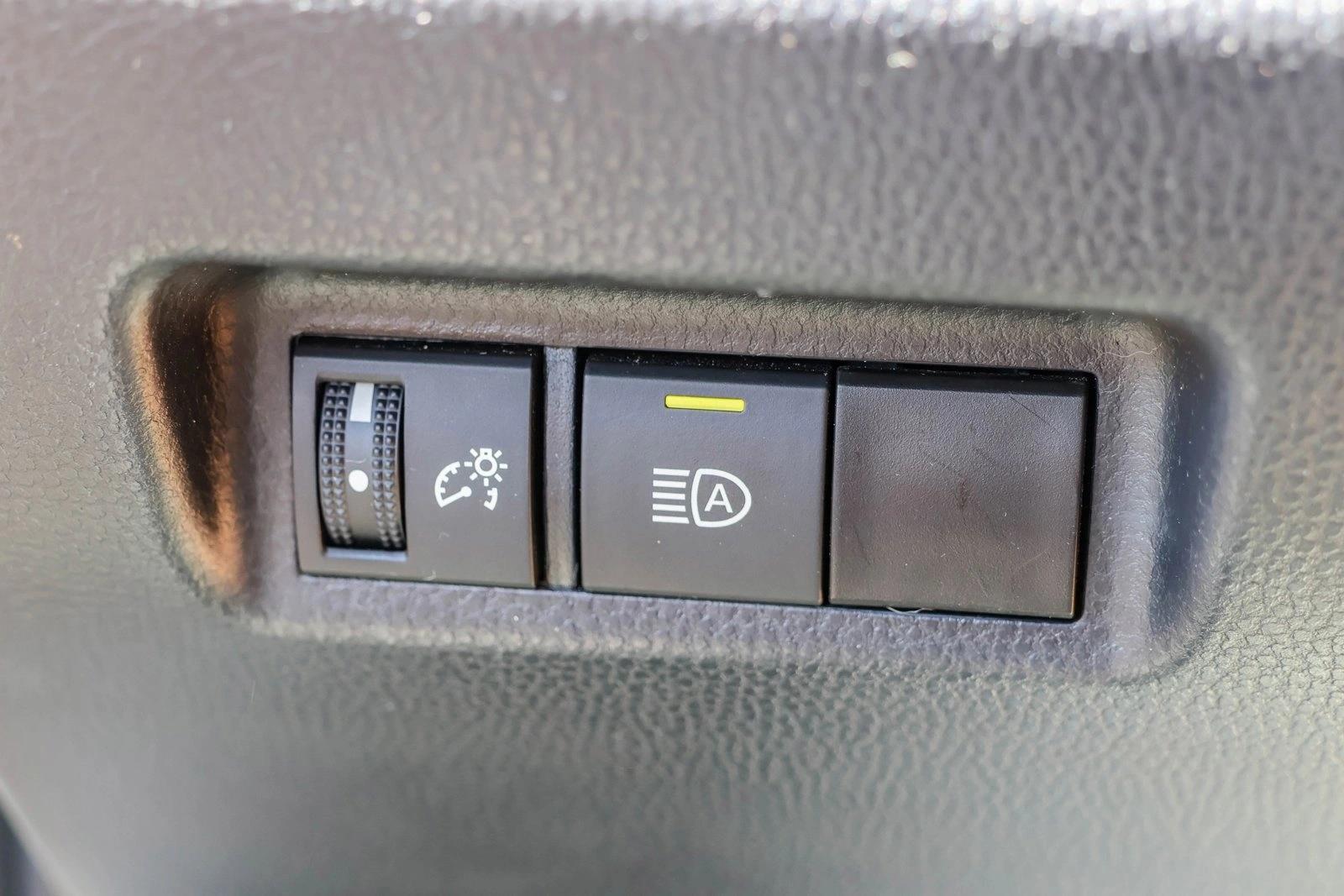 2023 TOYOTA RAV4 - Image 13