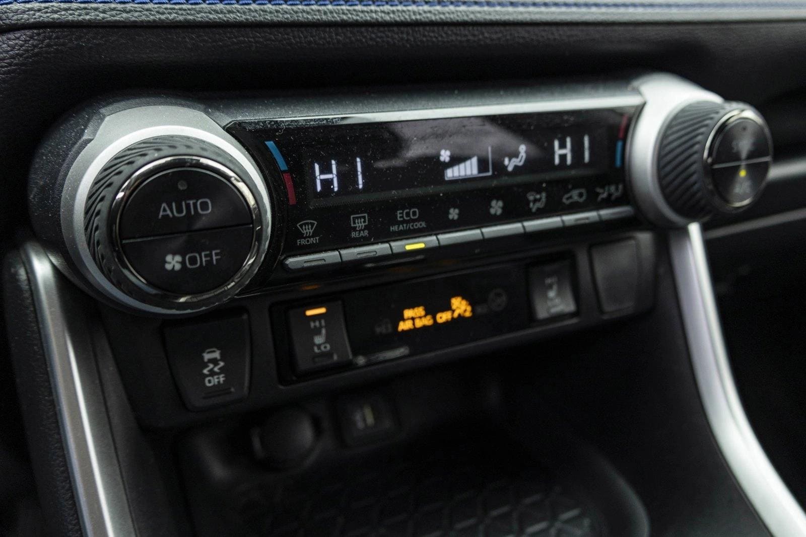 2023 TOYOTA RAV4 - Image 19