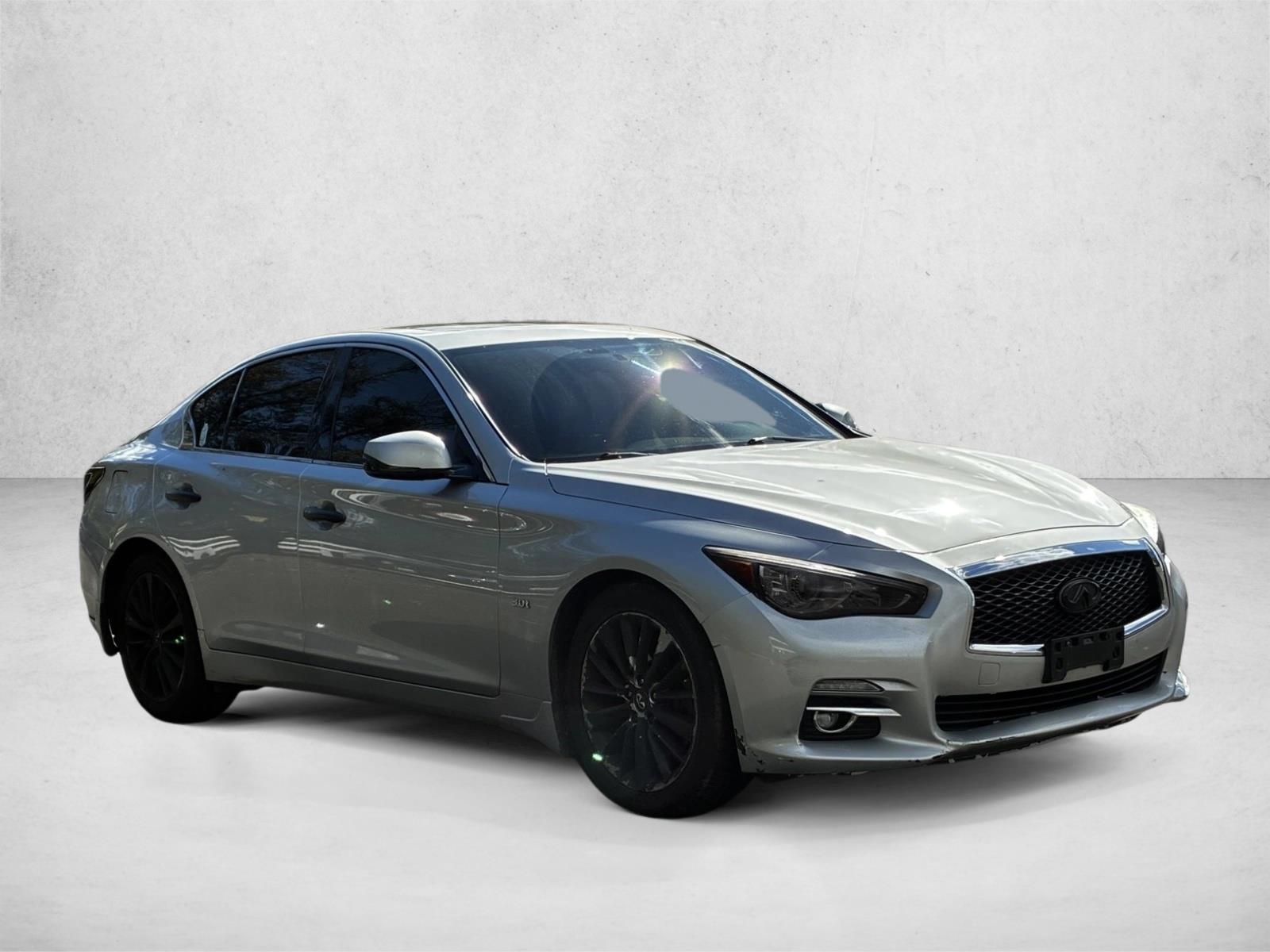2017 Infiniti Q50 3.0t Premium photo 3