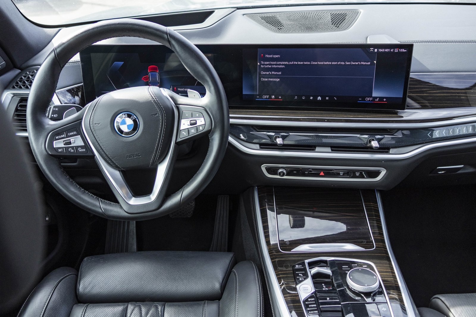 2025 BMW X5 - Image 25