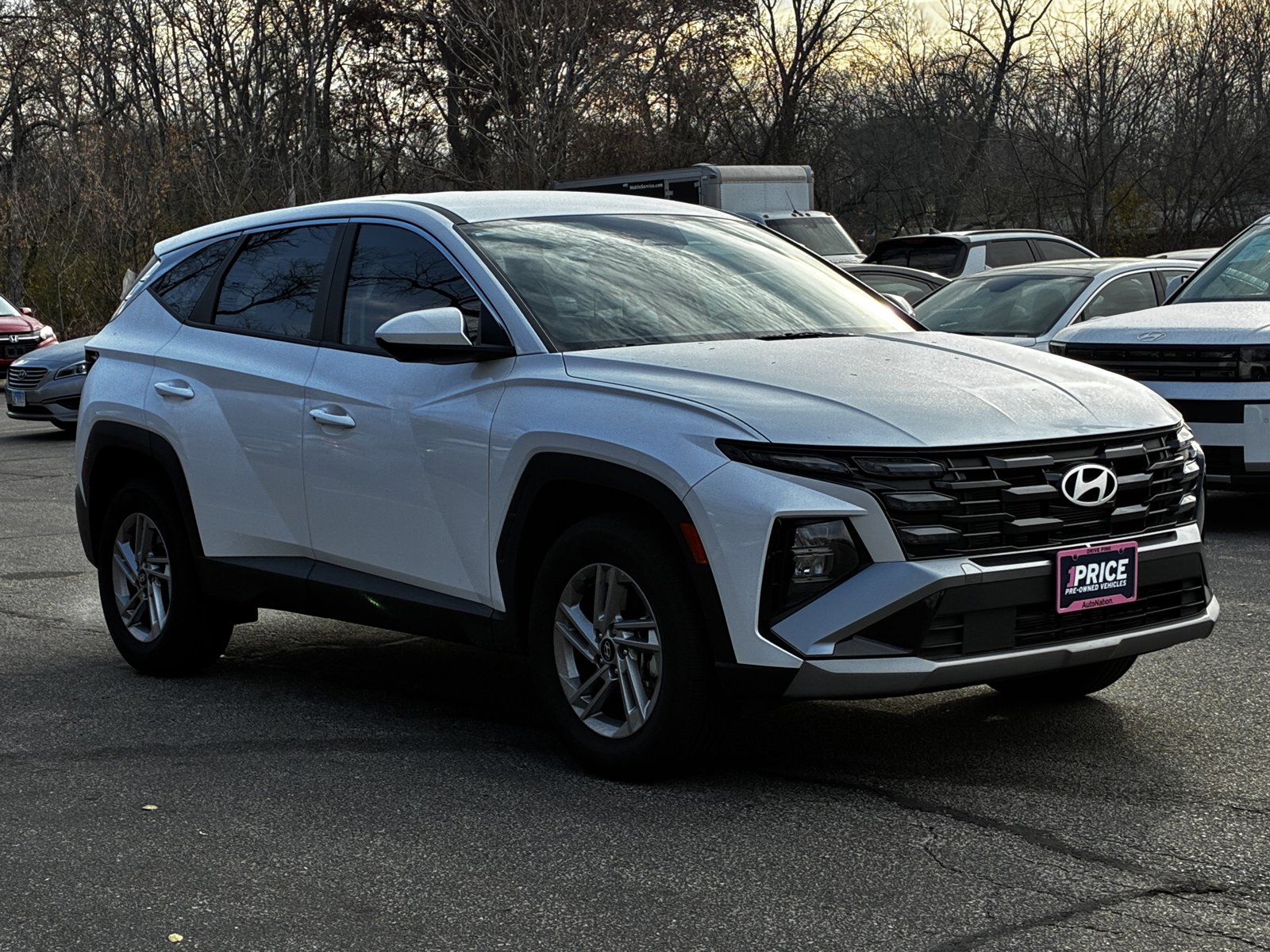 2025 Hyundai Tucson SE Sport photo 3