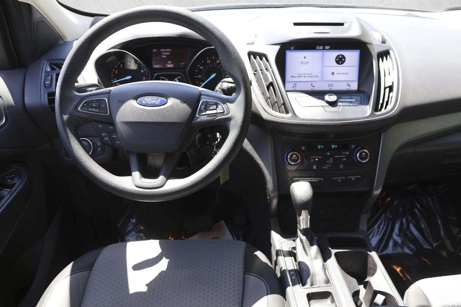 2017 Ford Escape SE - Photo 23