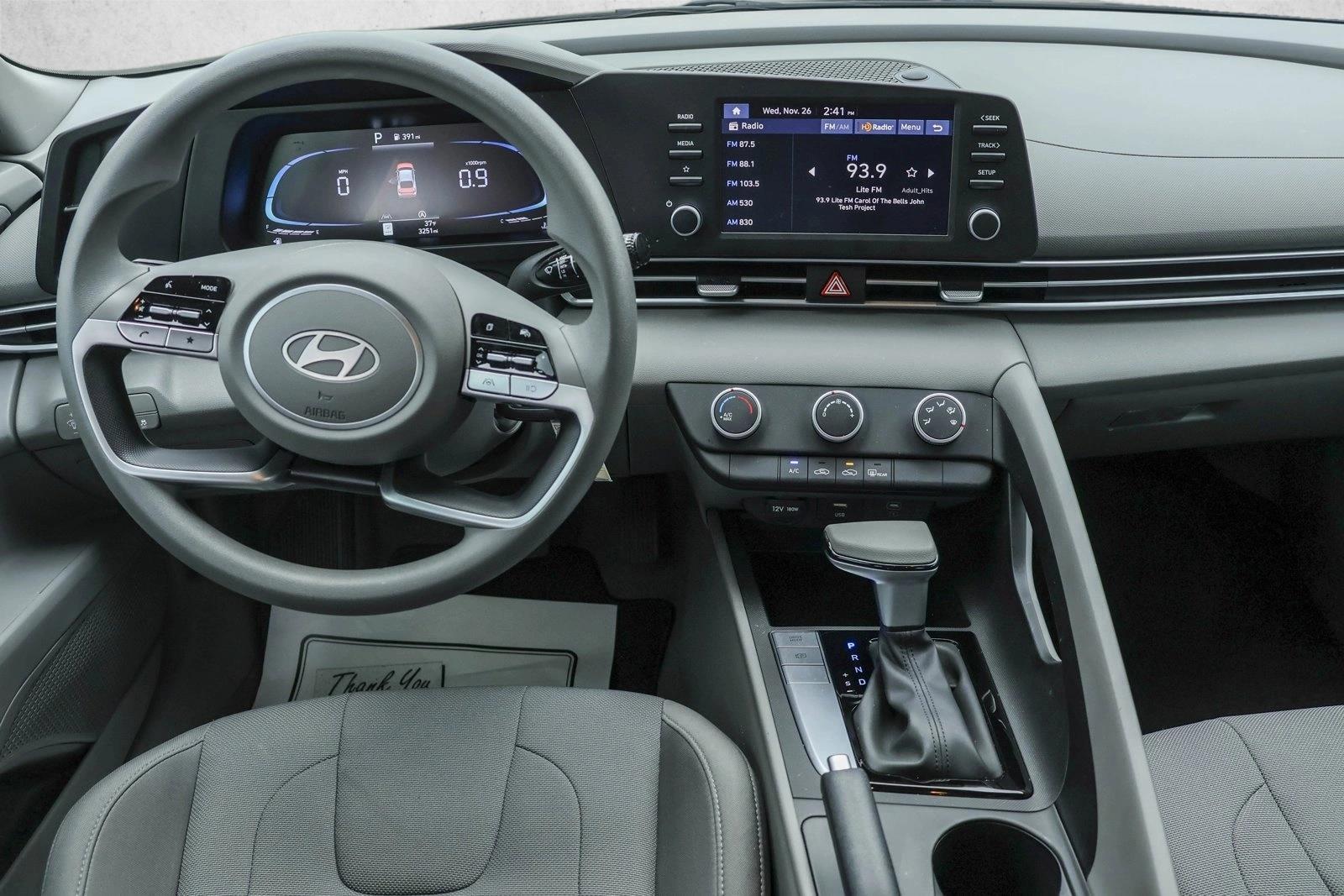 2025 HYUNDAI ELANTRA - Image 24