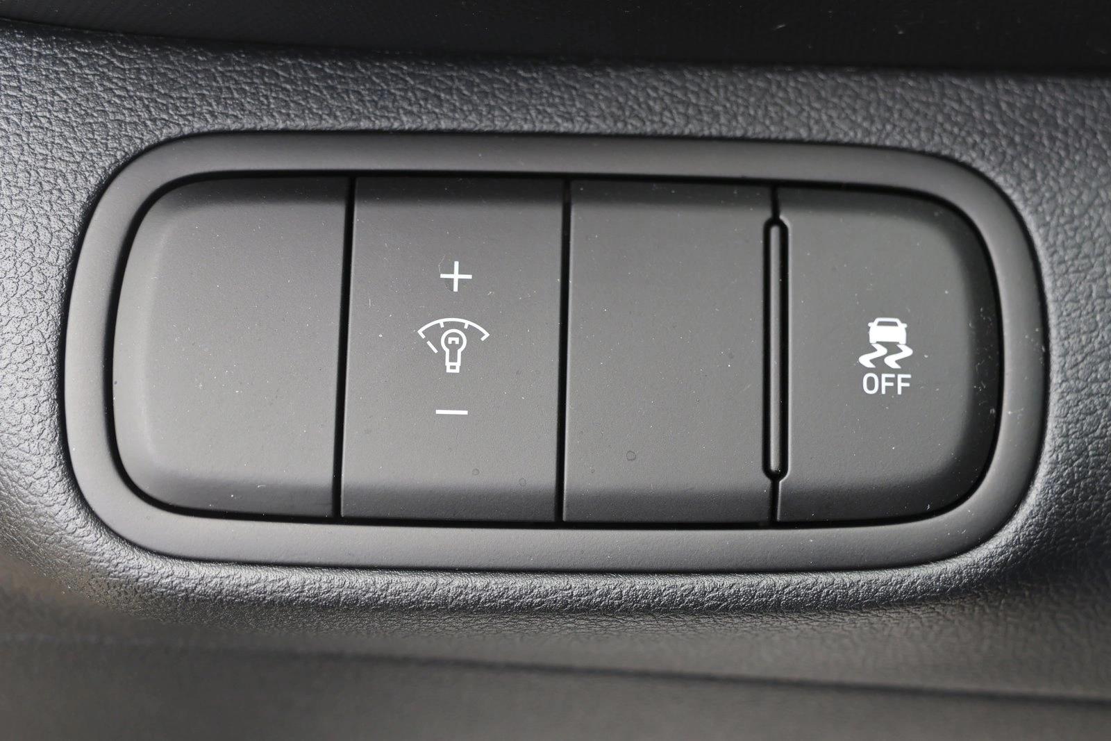 2026 Hyundai Venue SEL - Photo 13