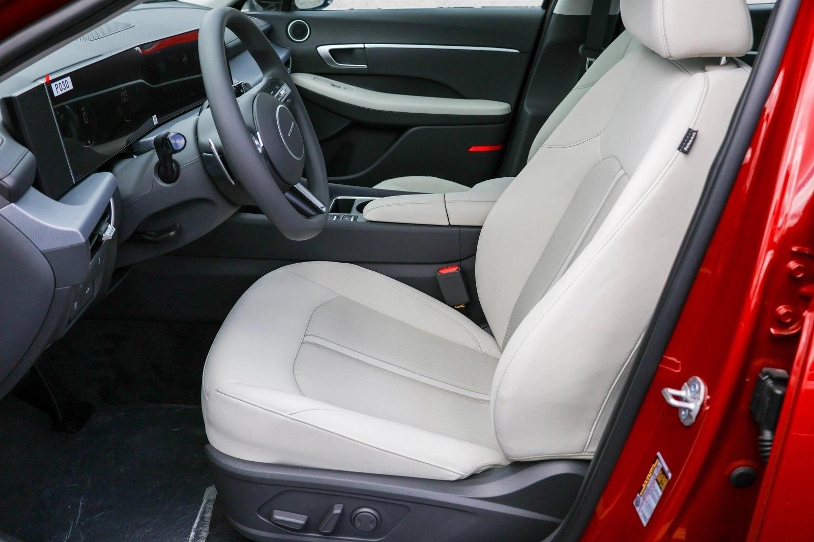 2025 Hyundai Sonata SEL - Photo 11