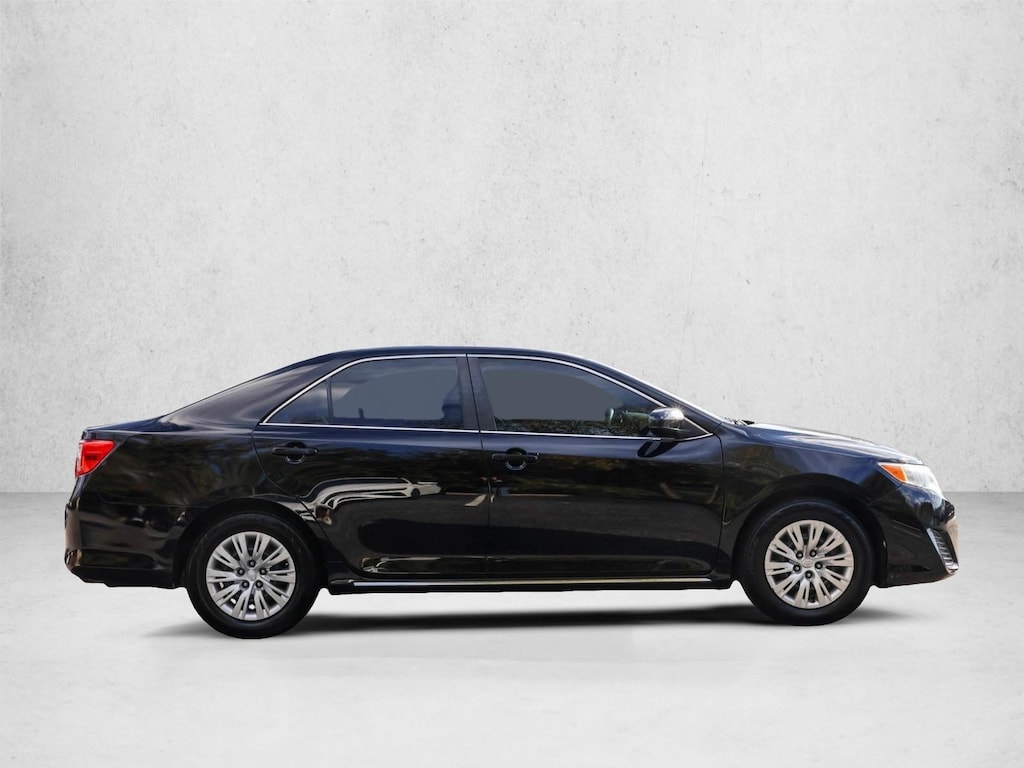 Used 2013 Toyota Camry LE 4dr Car