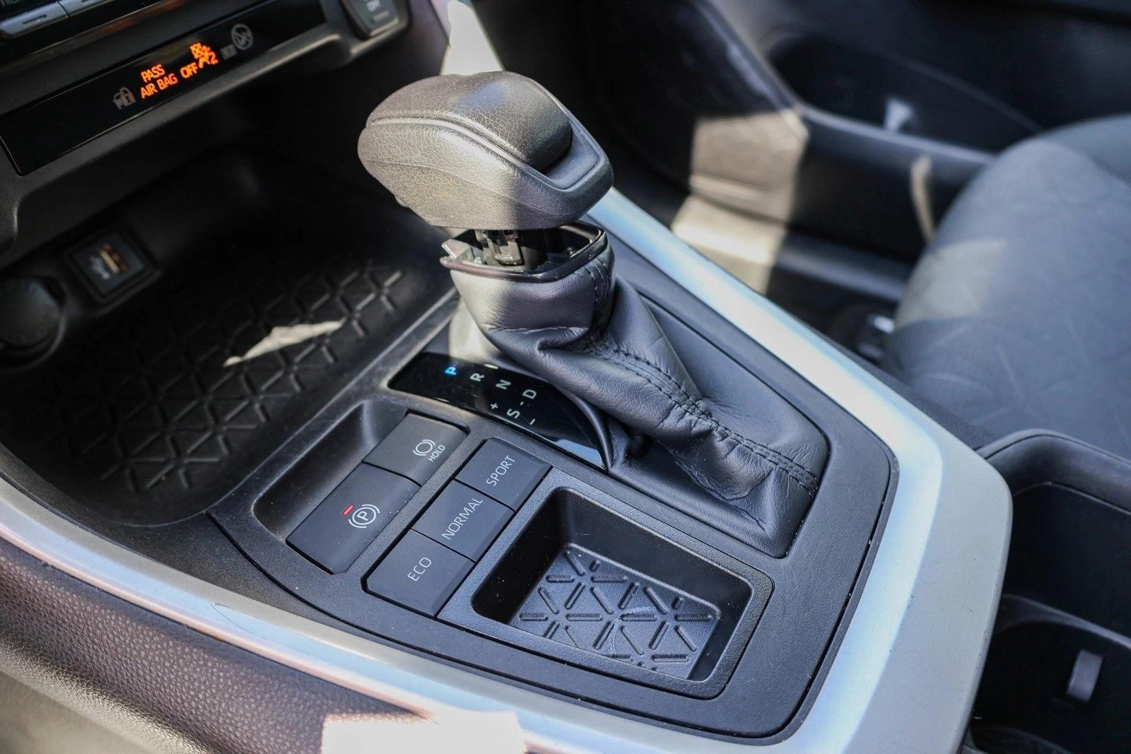 2023 TOYOTA RAV4 - Image 21