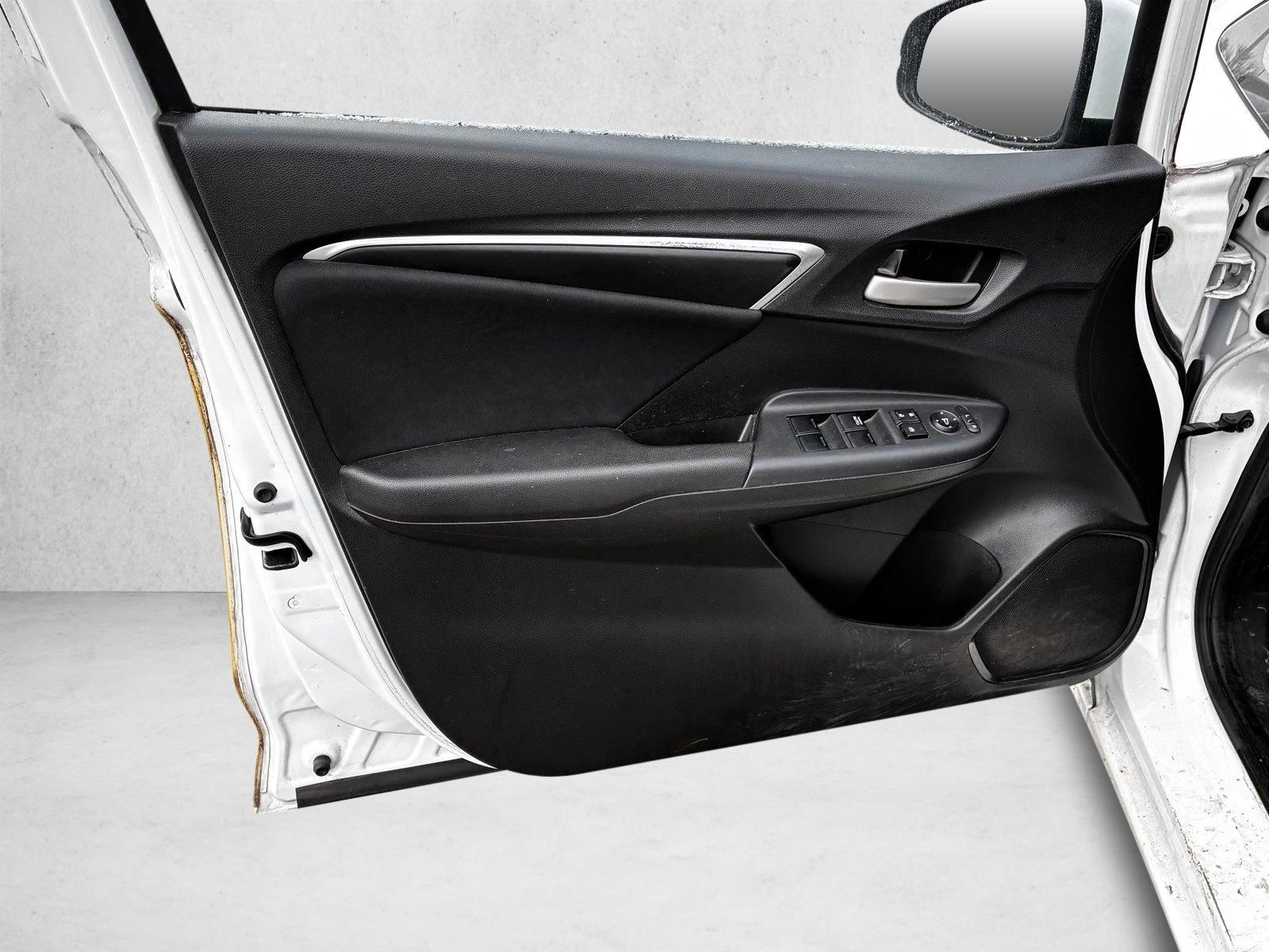 2016 HONDA FIT - Image 12