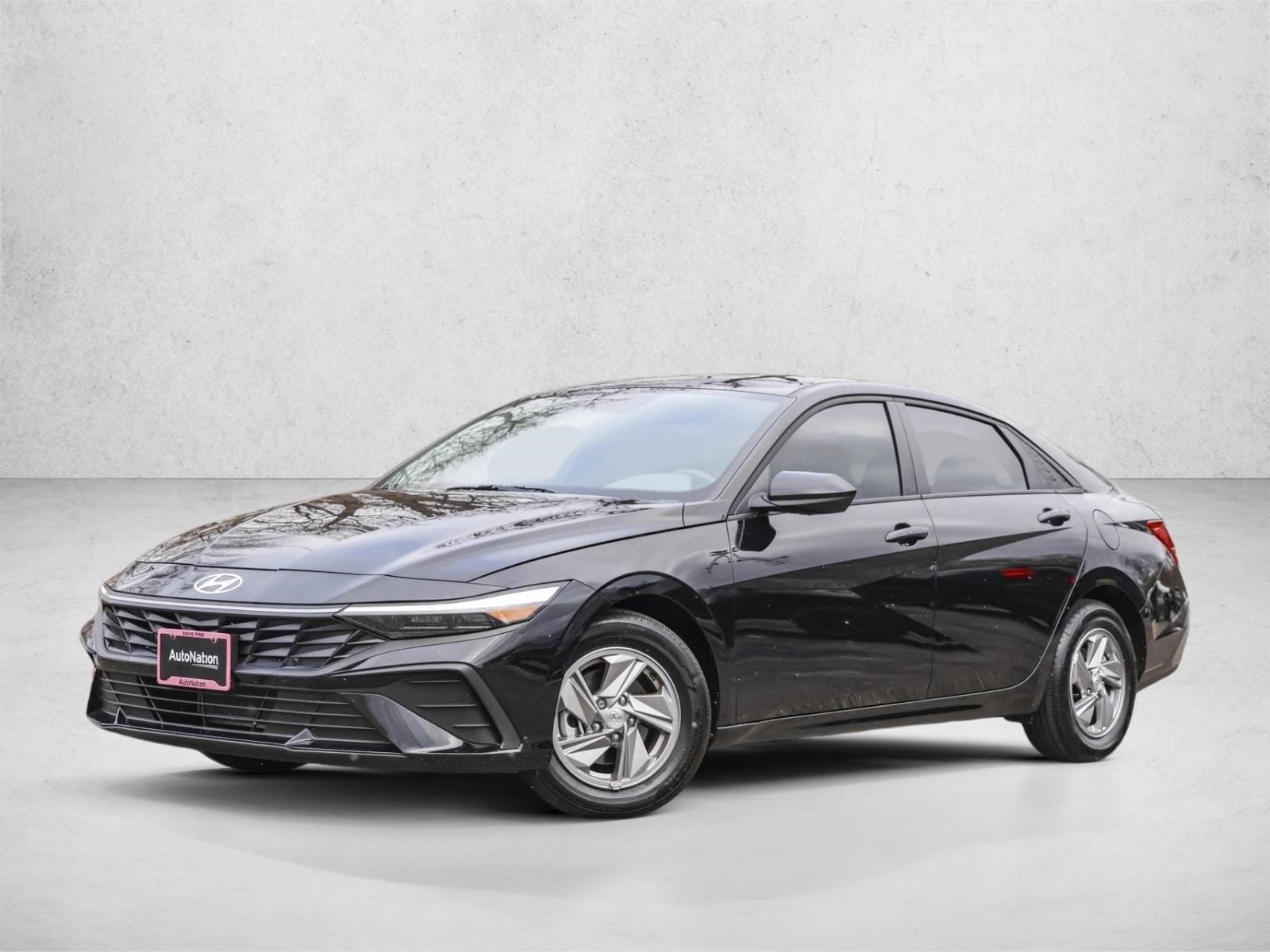 2025 HYUNDAI ELANTRA - Image 1