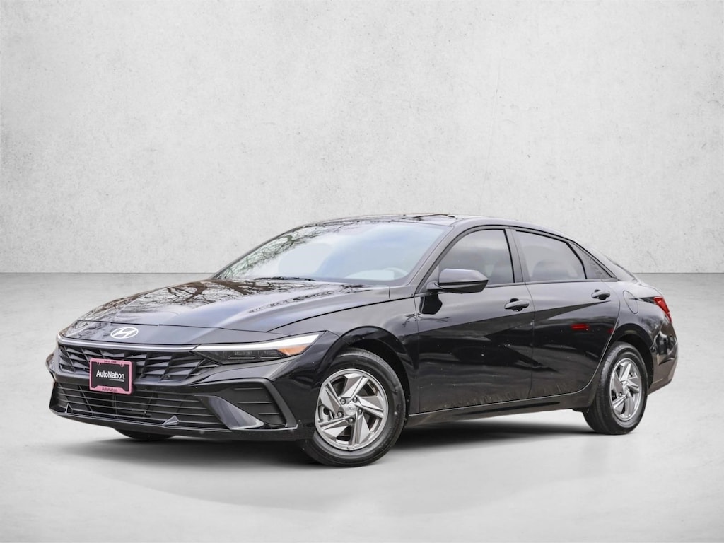 Certified 2025 Hyundai Elantra SE 4dr Car