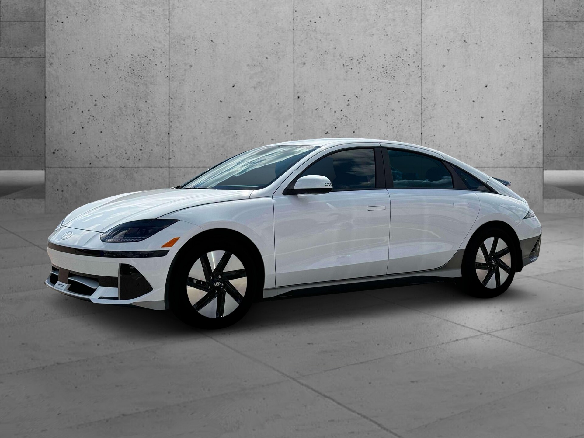 2025 Hyundai Ioniq 6 SE photo 2