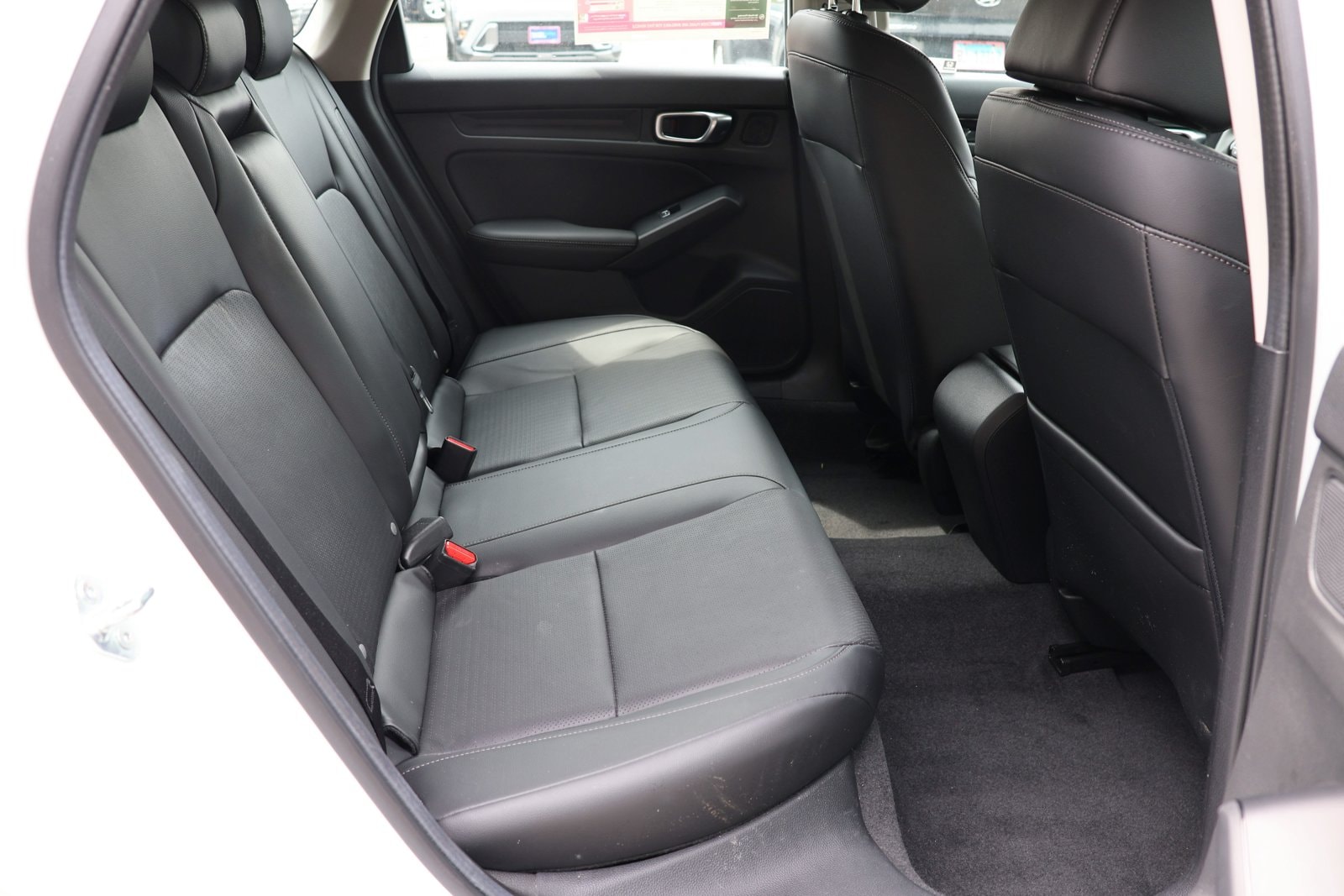 2024 Honda Civic Hatchback EX-L - Photo 24