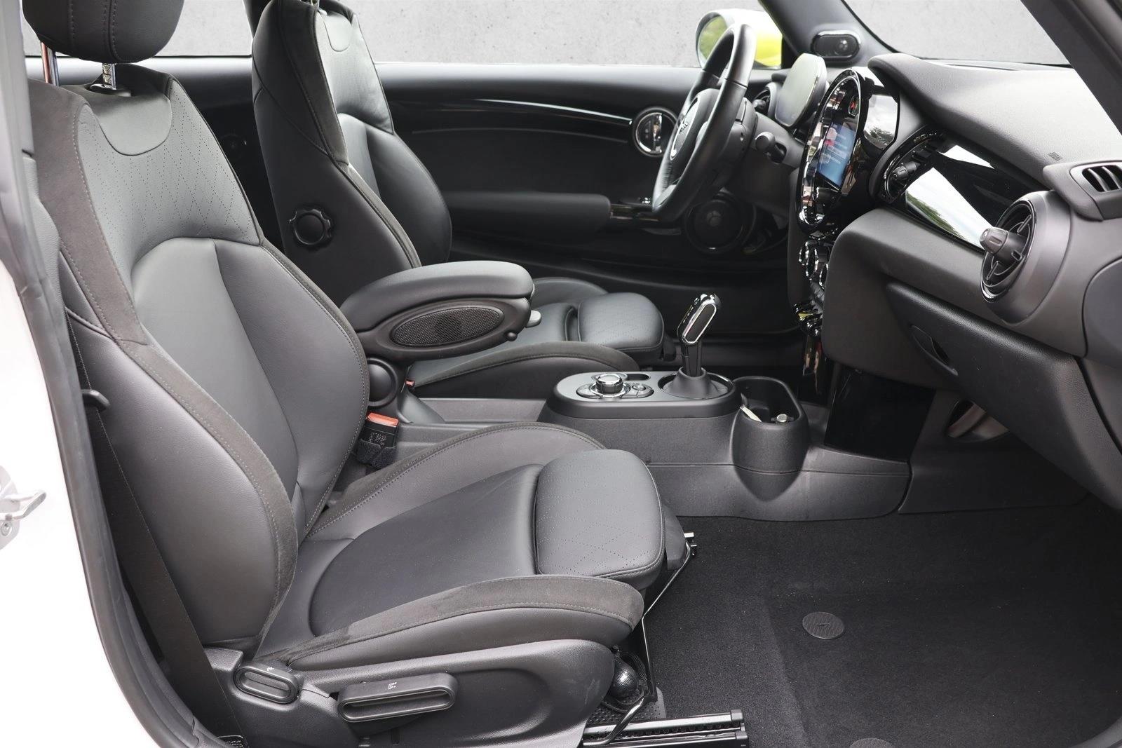 2024 MINI Hardtop 2 Door SE - Photo 25