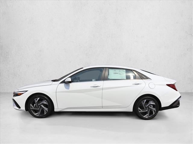 2025 Hyundai Elantra SEL - Photo 8