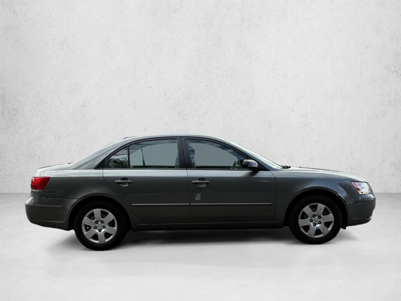 2010 Hyundai Sonata GLS photo 4