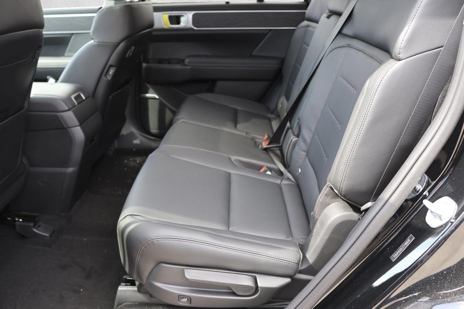 2026 Hyundai Santa Fe Limited - Photo 23