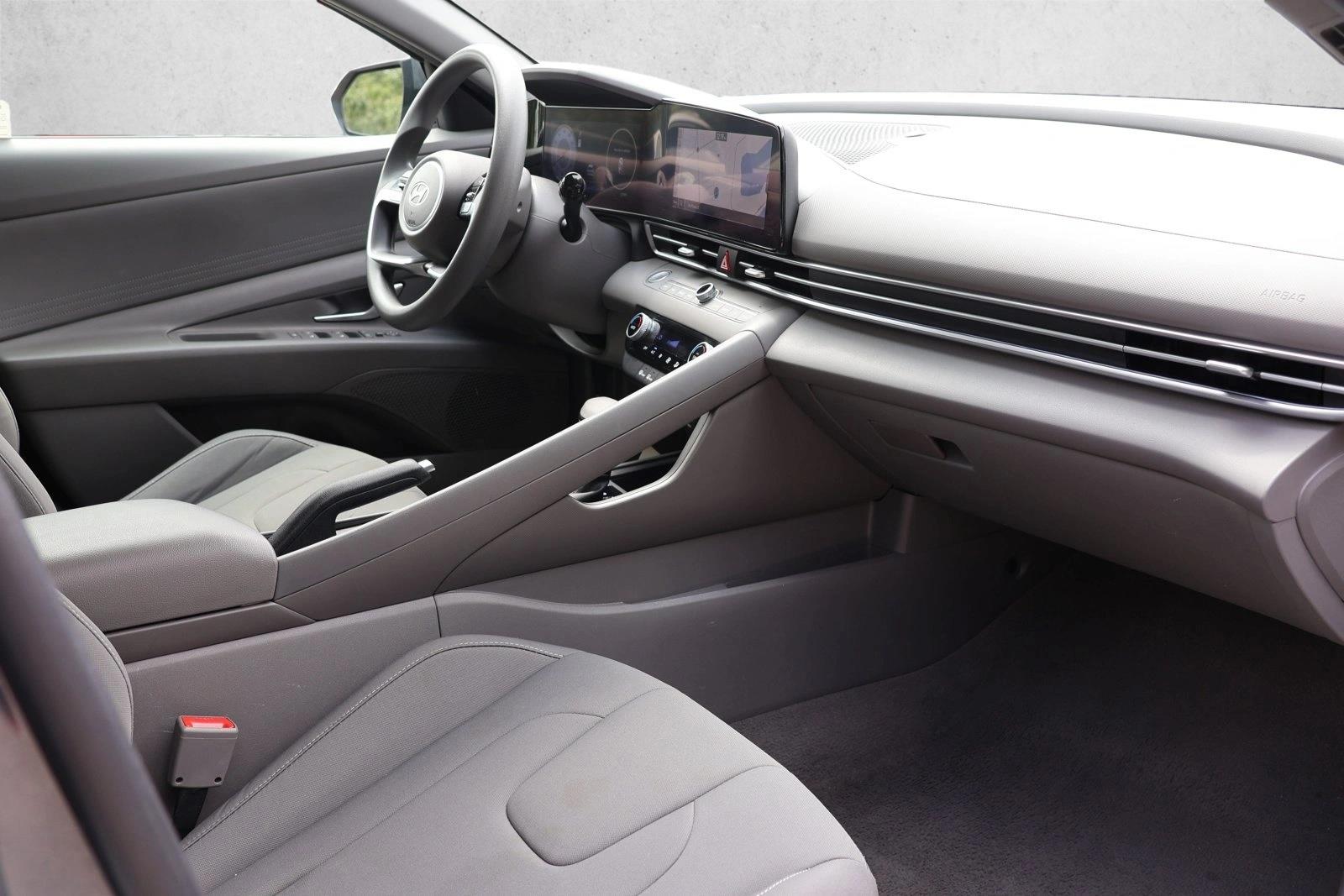2024 Hyundai Elantra SEL - Photo 27