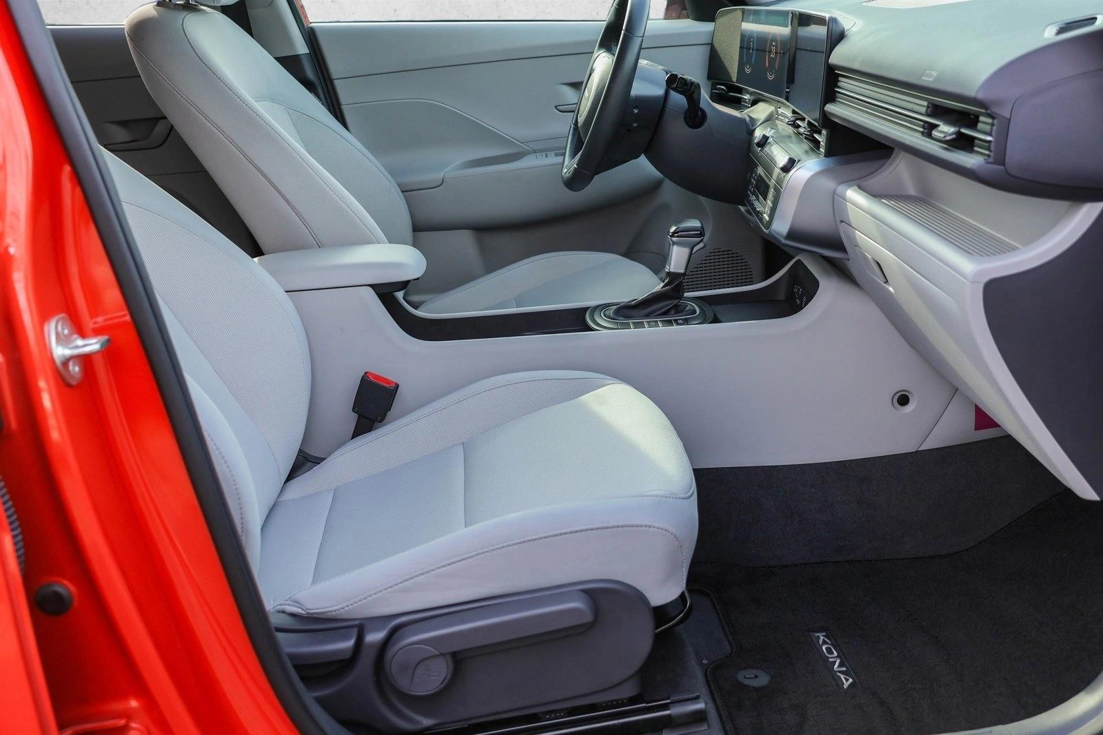 2025 HYUNDAI KONA - Image 29