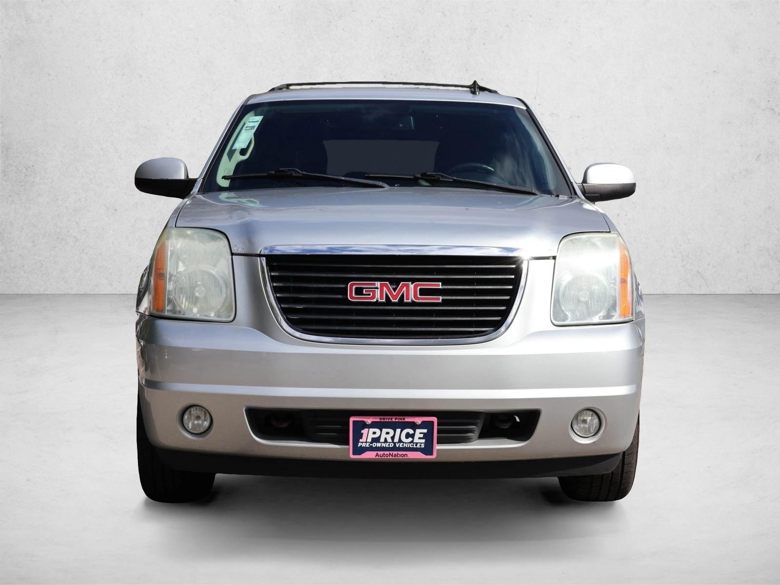 Used 2012 GMC Yukon SLE with VIN 1GKS2AE05CR208638 for sale in Des Plaines, IL