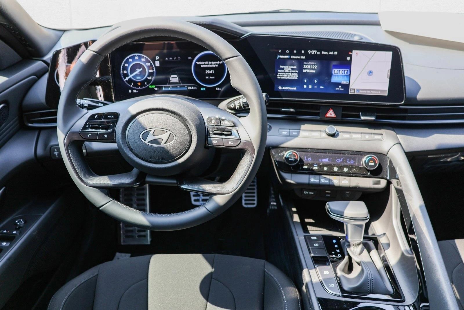 2025 Hyundai Elantra Blue - Photo 25