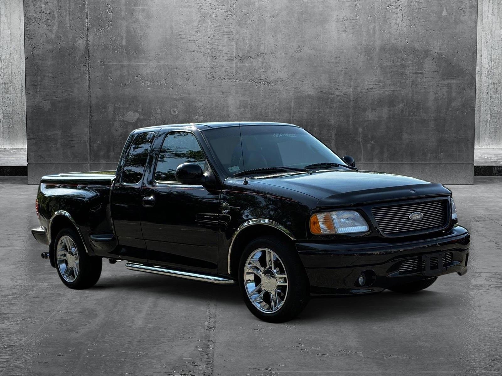 2000 Ford F-150 Harley-Davidson photo 3