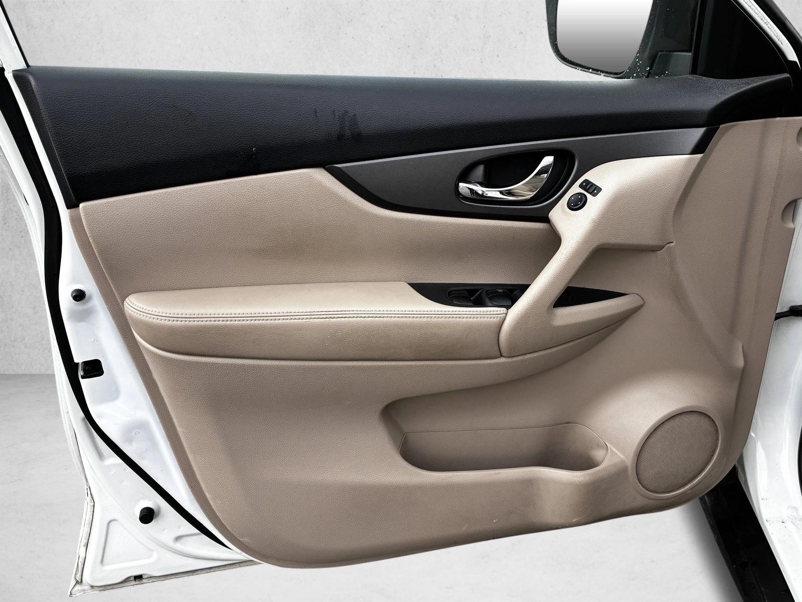 2014 NISSAN ROGUE - Image 12