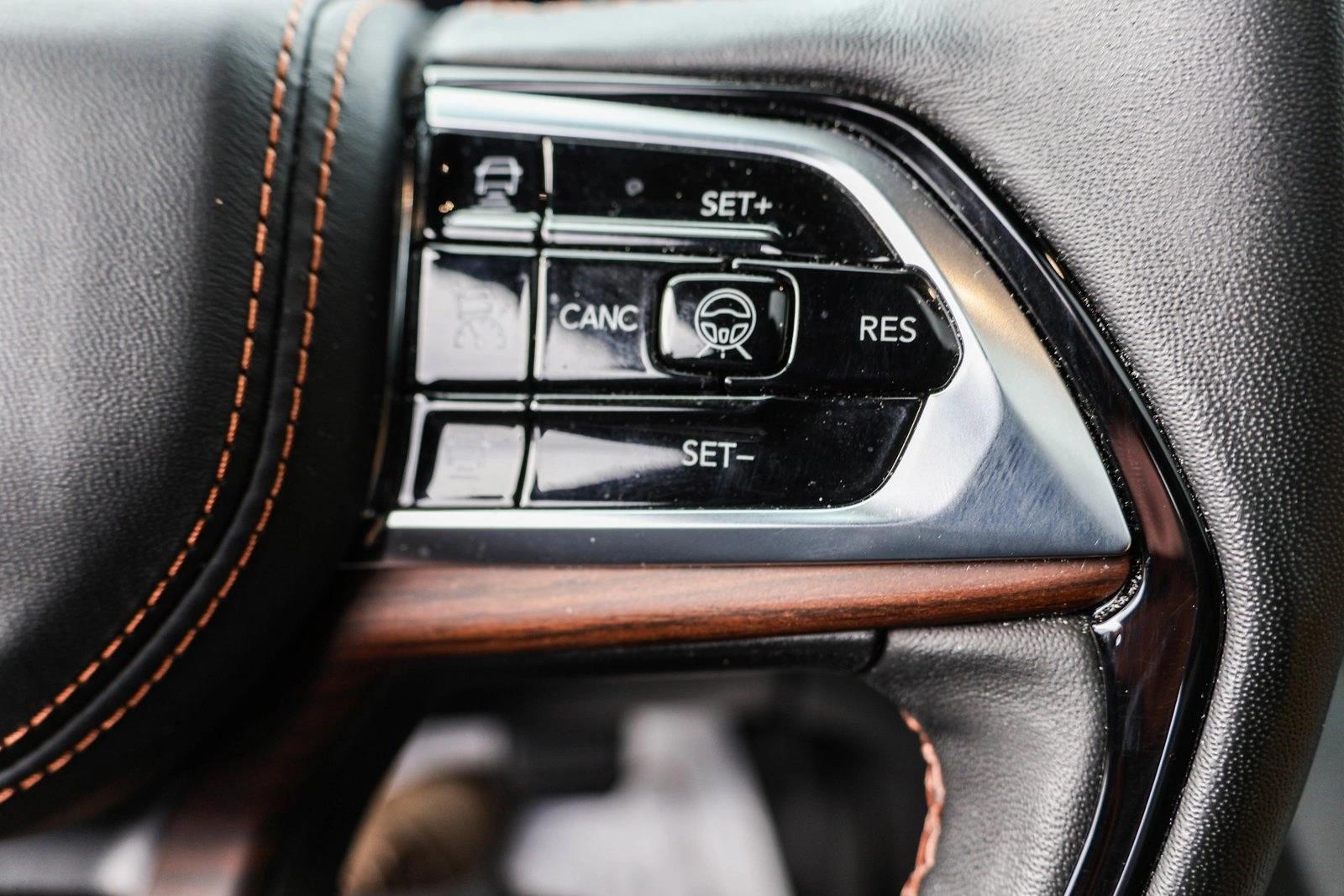 2023 JEEP GRAND CHEROKEE - Image 16