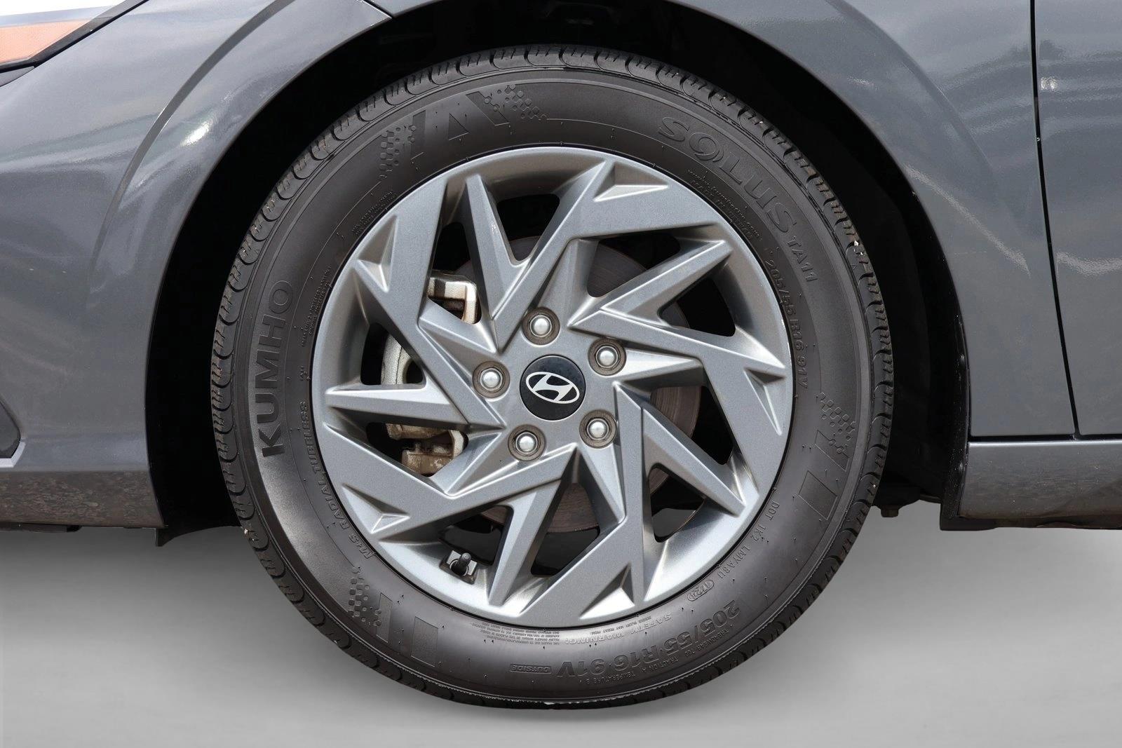 2024 Hyundai Elantra SEL - Photo 9