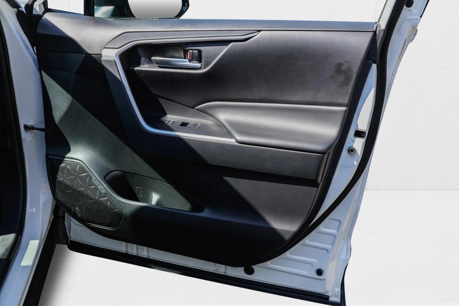 2023 TOYOTA RAV4 - Image 30