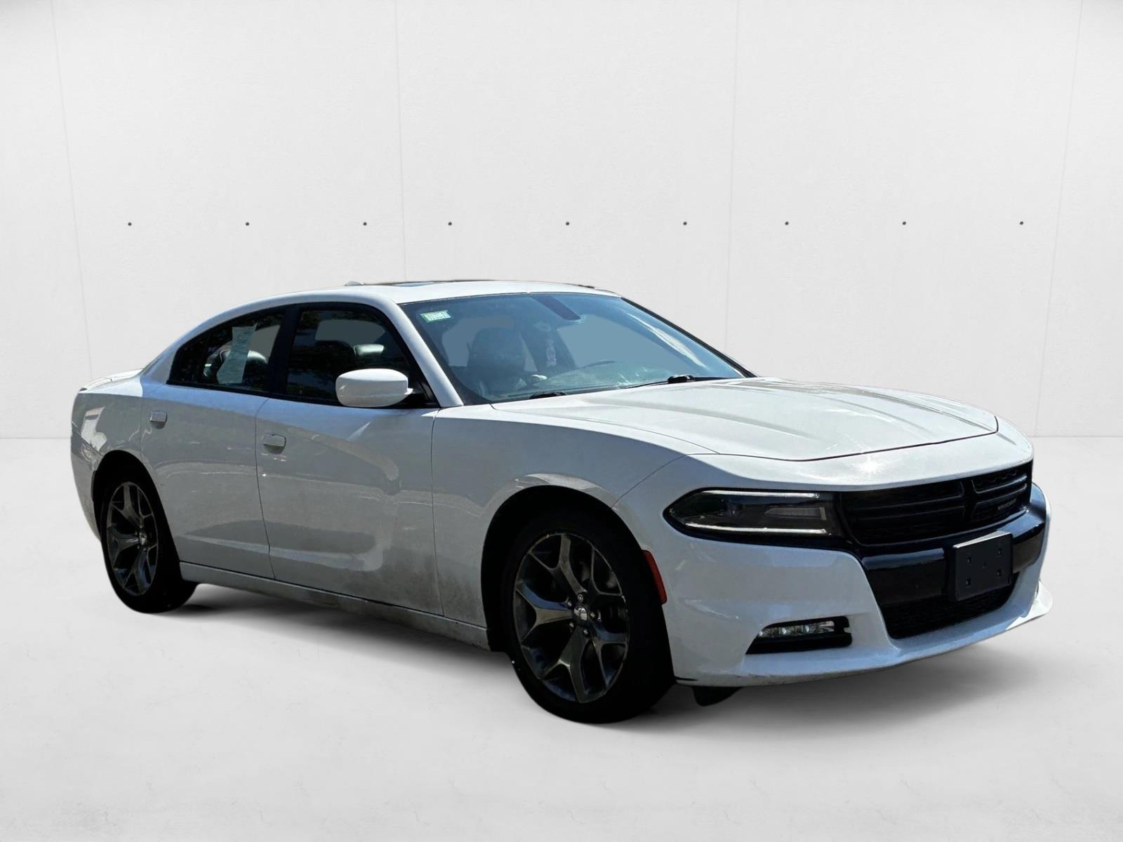 2016 Dodge Charger SXT photo 3