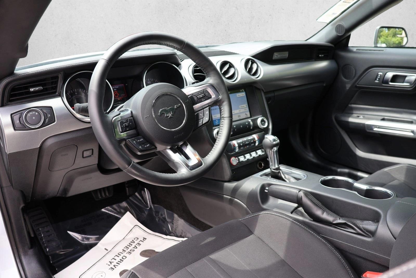 2018 Ford Mustang EcoBoost - Photo 10