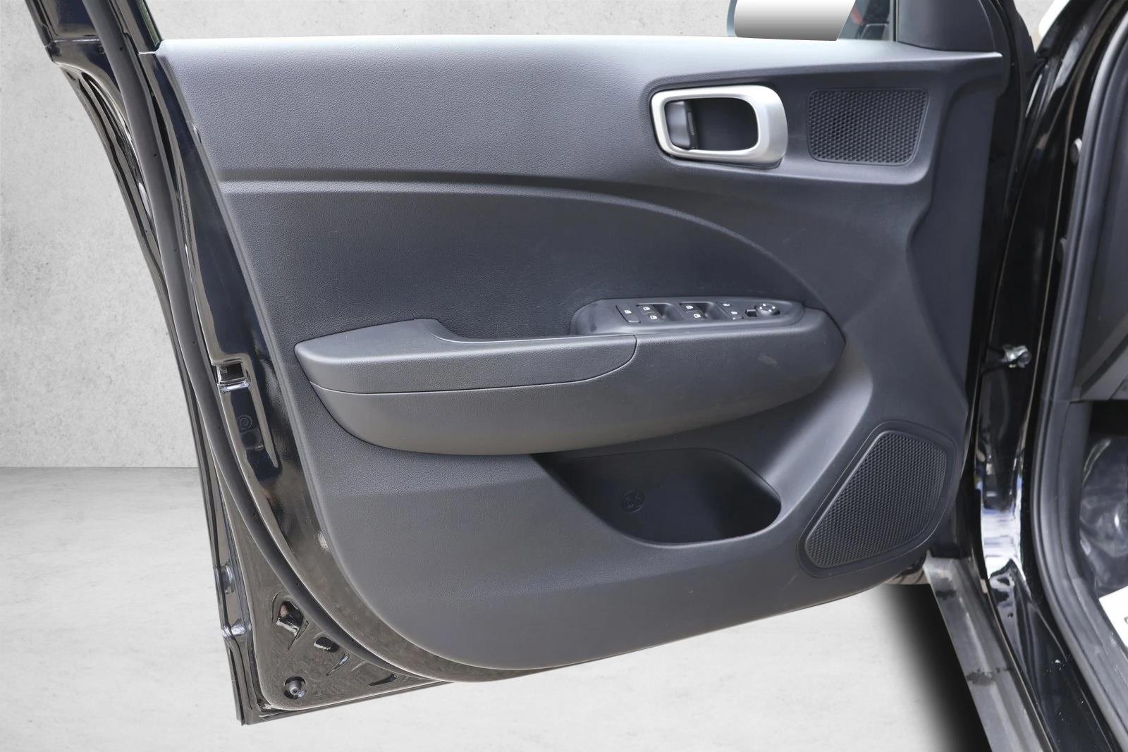 2026 Hyundai Venue SEL - Photo 12