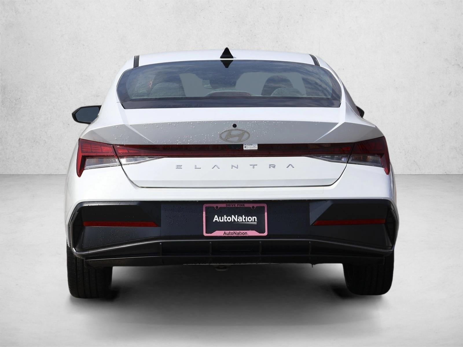 2025 Hyundai Elantra SEL - Photo 6