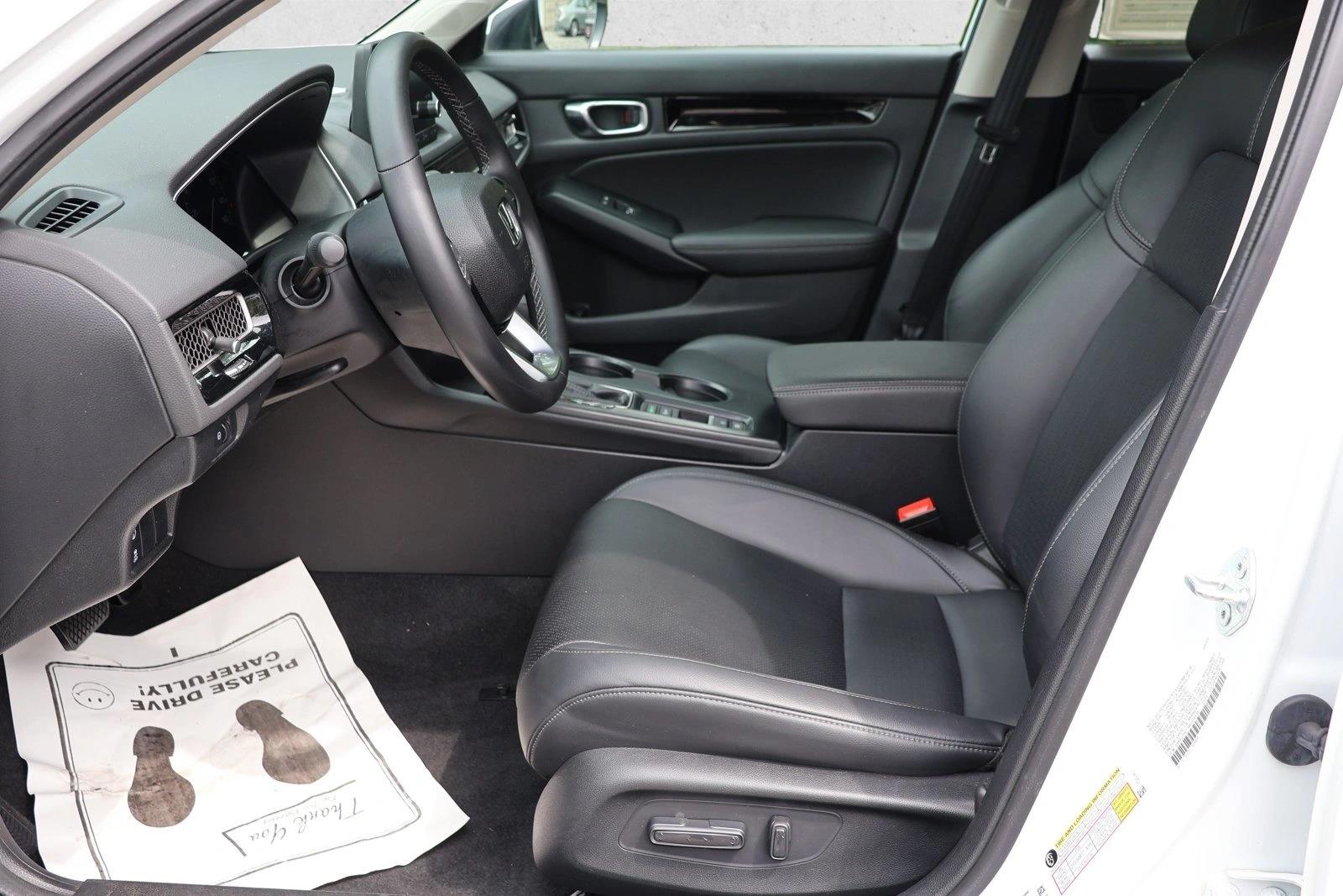 2024 Honda Civic Hatchback EX-L - Photo 11