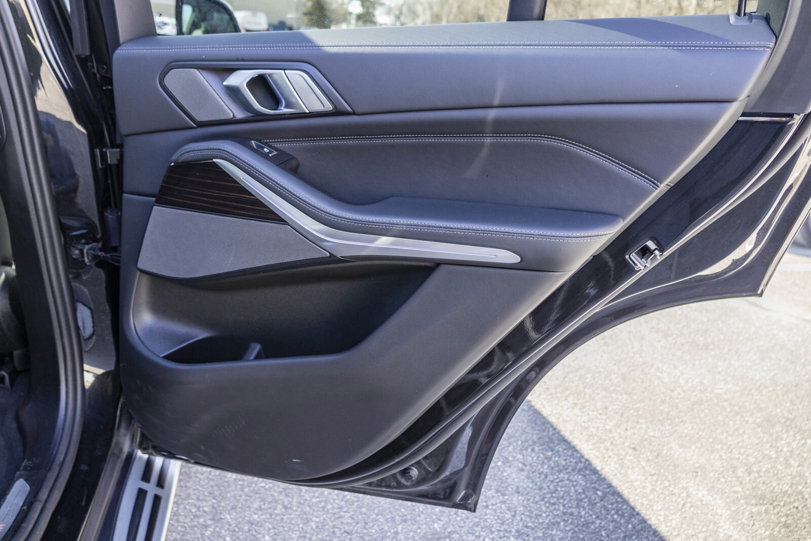 2025 BMW X5 - Image 27