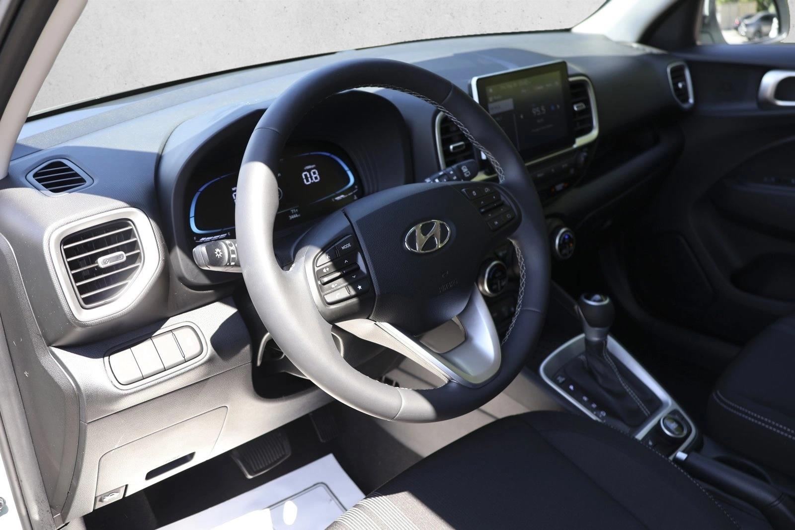 2026 Hyundai Venue SEL - Photo 10