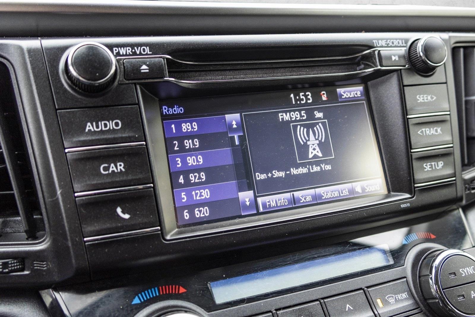 2018 TOYOTA RAV4 - Image 17