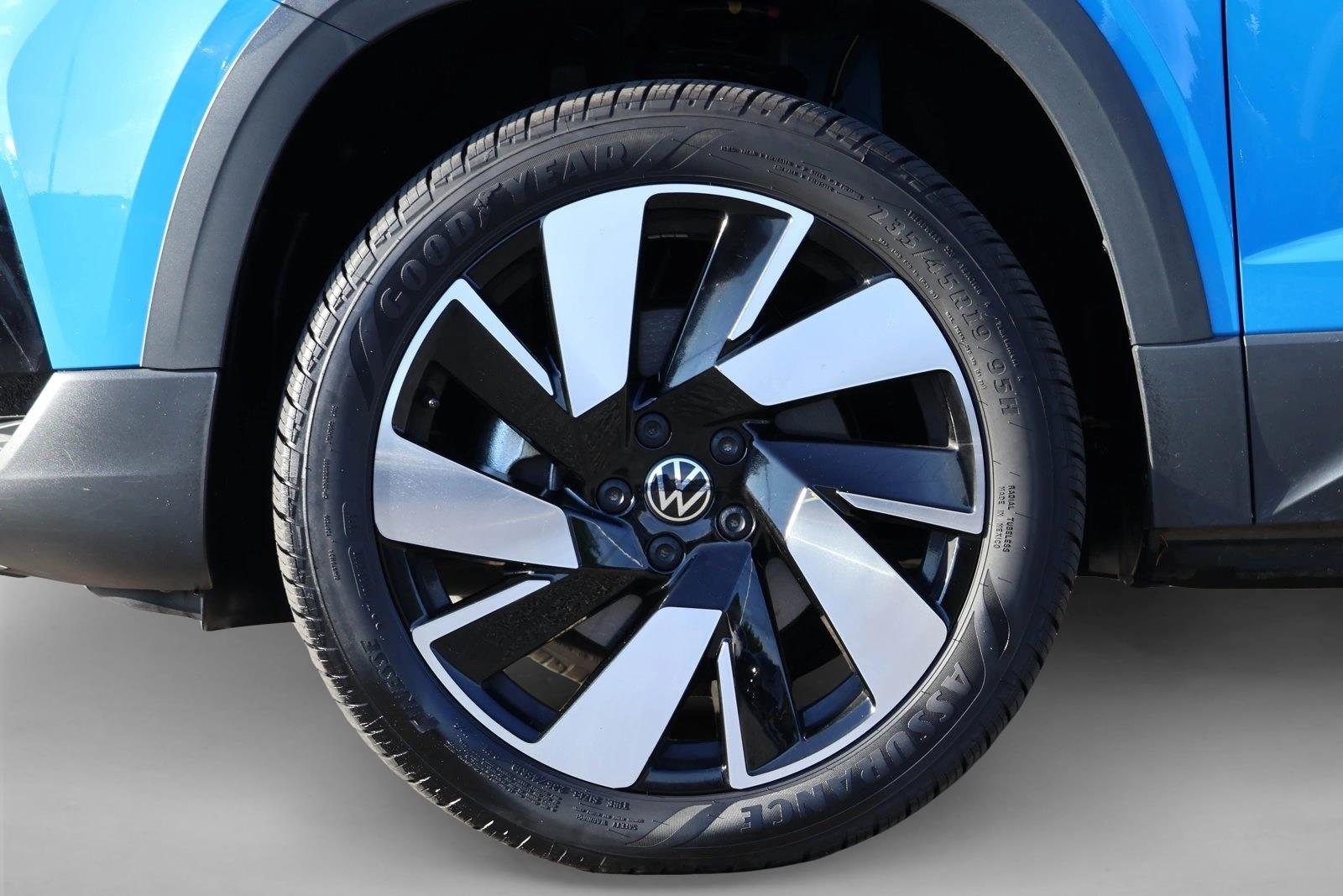 2024 Volkswagen Taos SEL - Photo 9