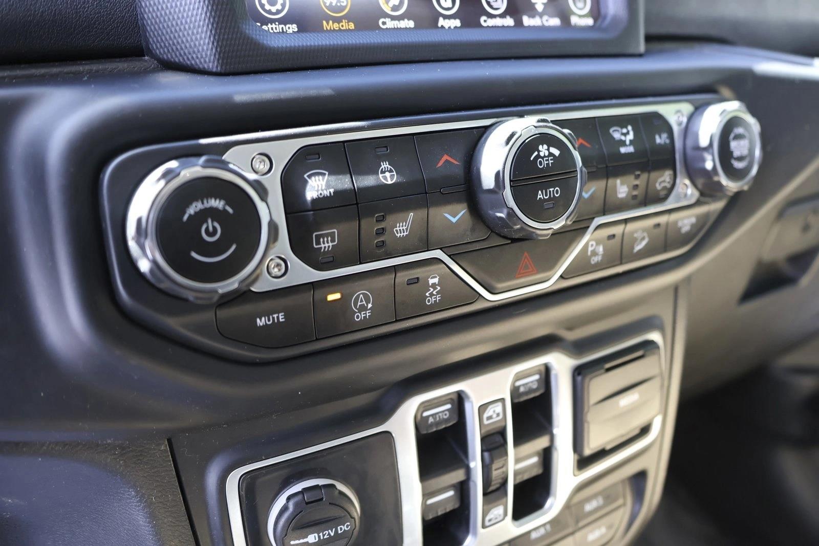 2018 Jeep All-New Wrangler Unlimited Sahara - Photo 19