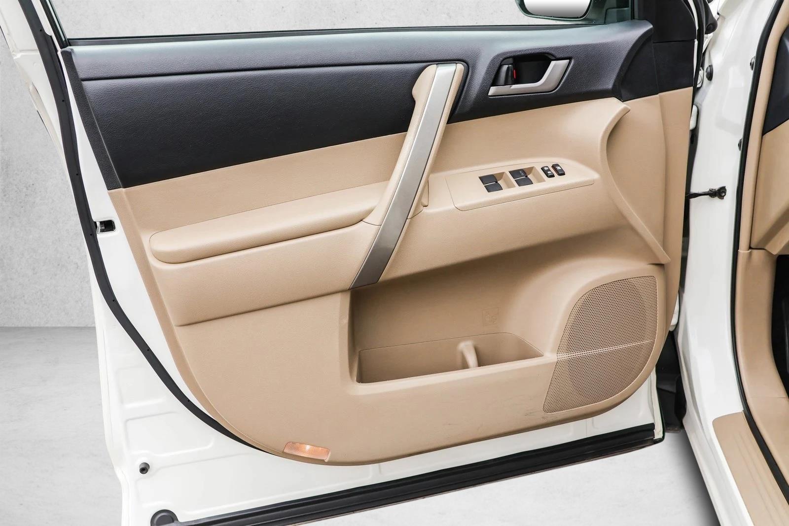 2013 TOYOTA HIGHLANDER - Image 12