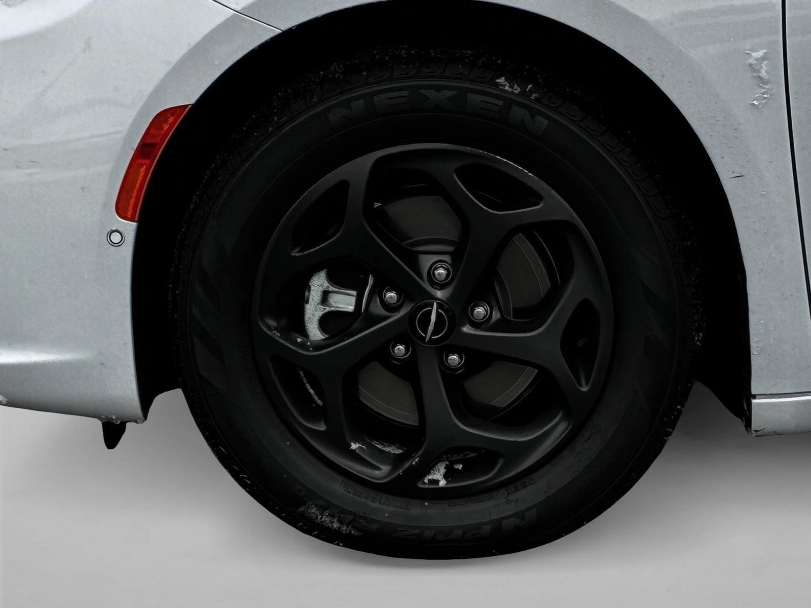 2024 CHRYSLER PACIFICA - Image 9