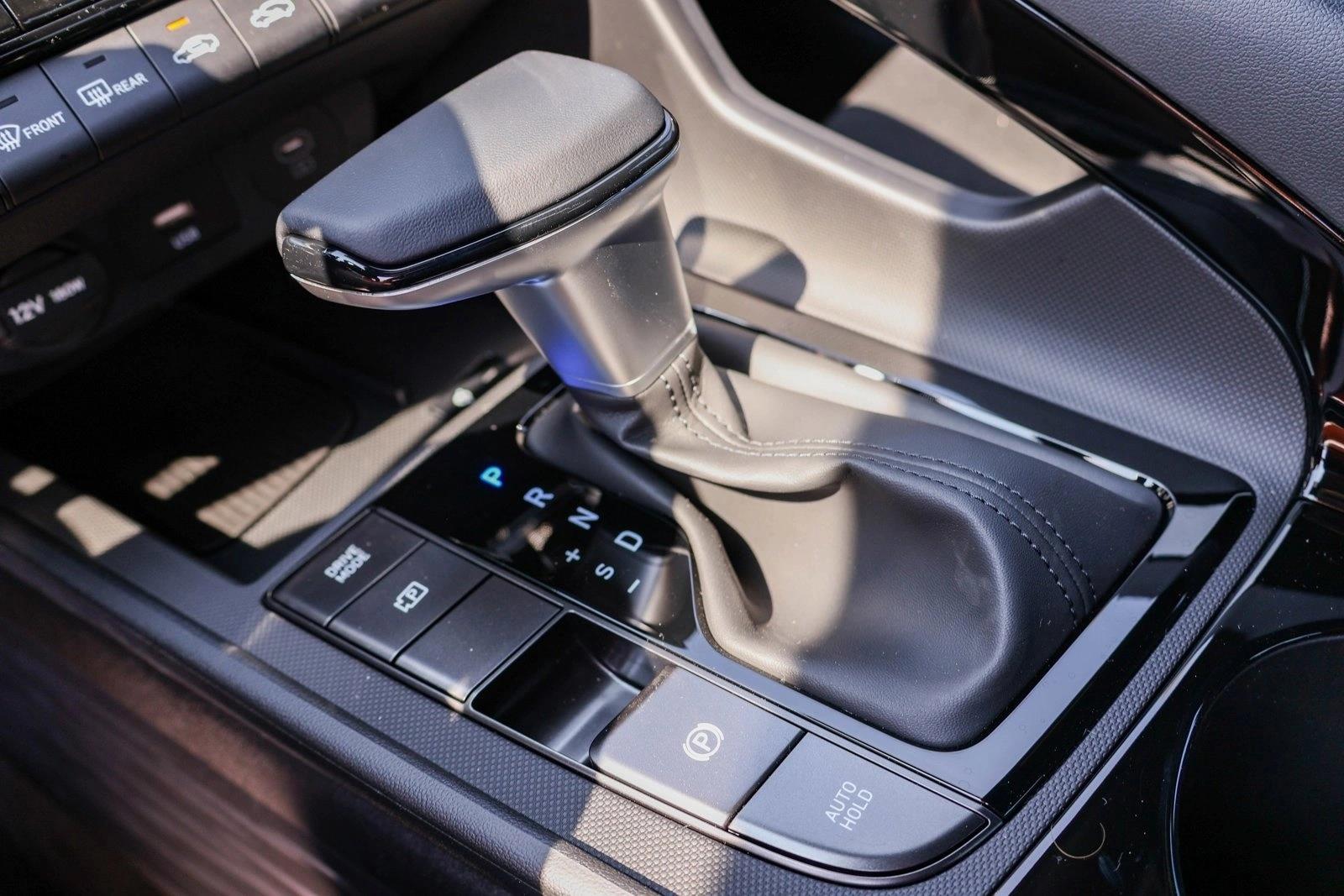 2025 Hyundai Elantra Blue - Photo 22