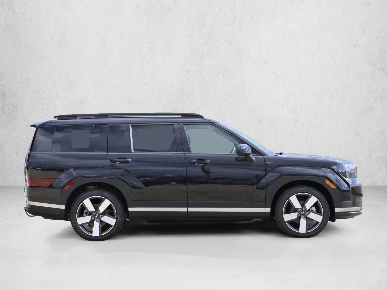 2026 Hyundai Santa Fe Limited - Photo 4