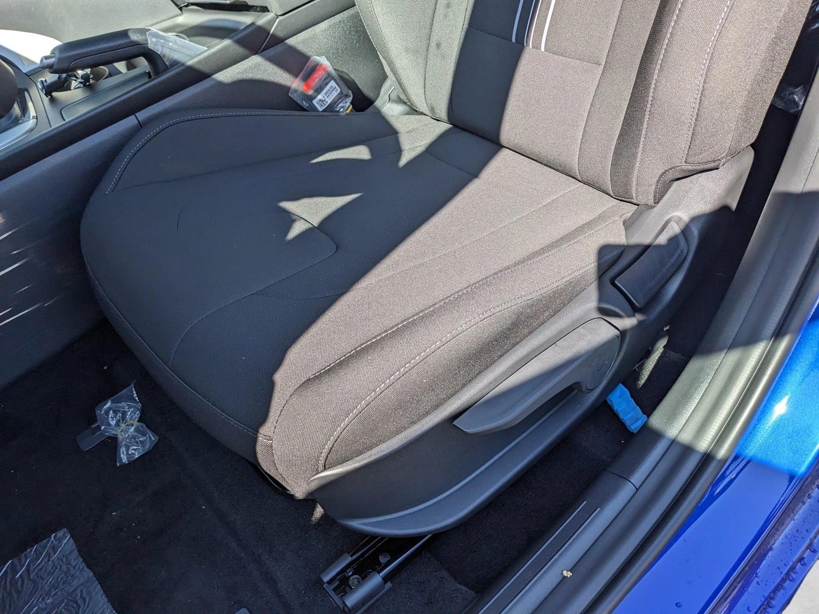 2024 Hyundai Elantra SEL photo 3