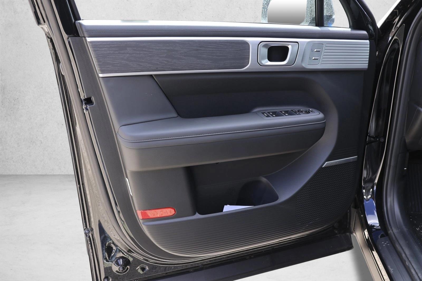 2026 Hyundai Santa Fe Limited - Photo 12