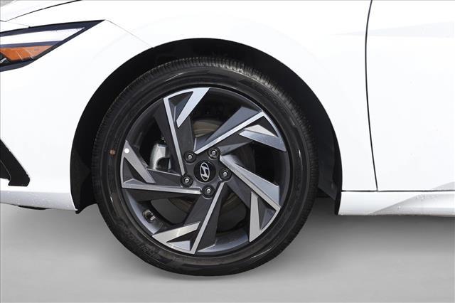 2025 Hyundai Elantra SEL - Photo 9