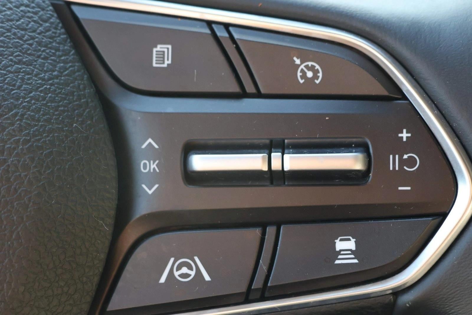 2021 Hyundai Santa Fe Limited - Photo 16