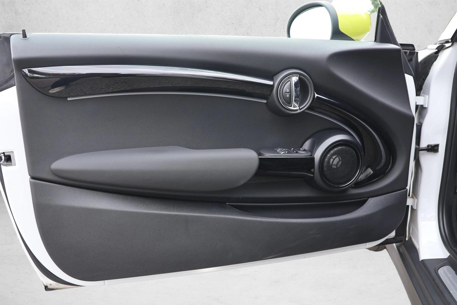 2024 MINI Hardtop 2 Door SE - Photo 12