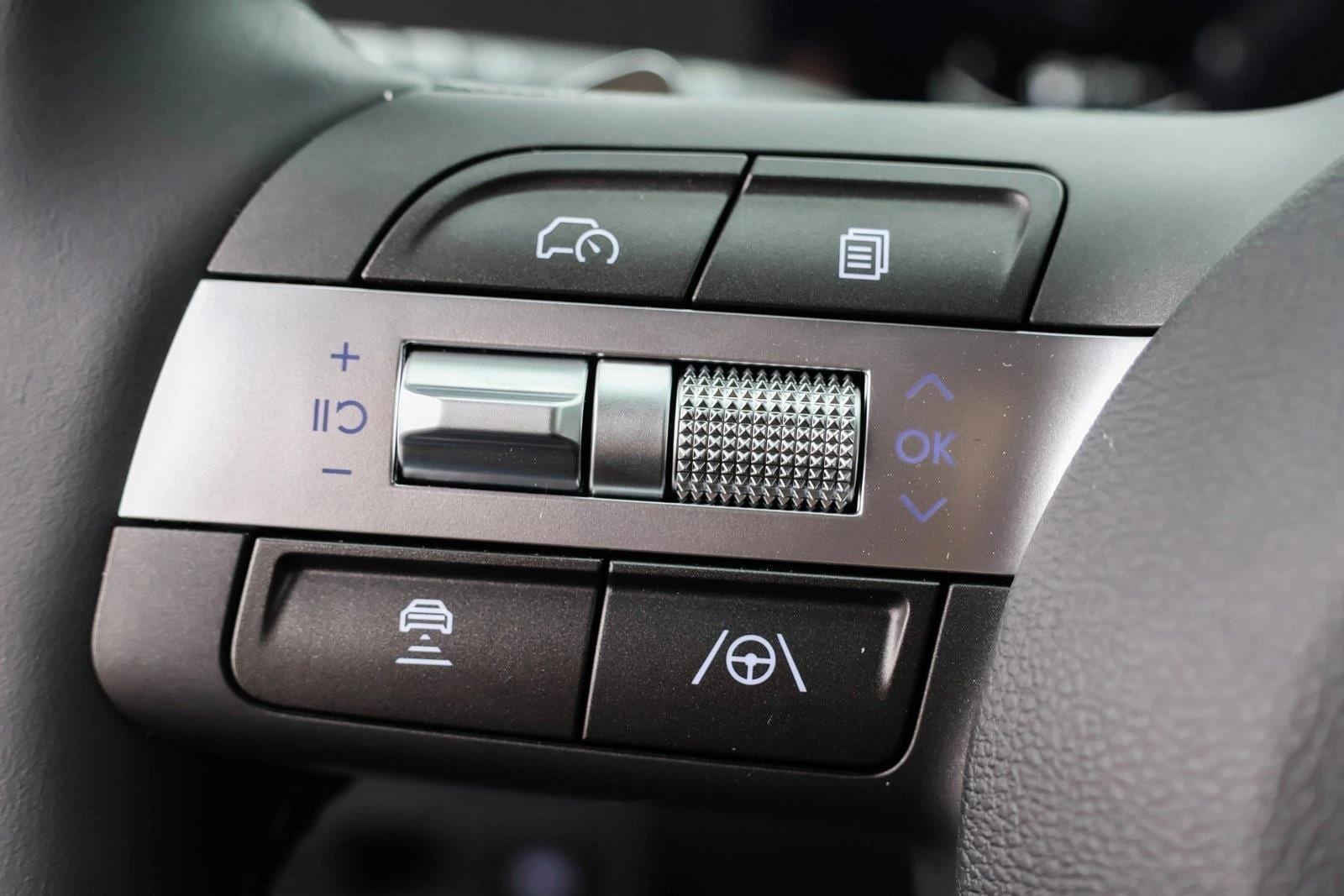 2025 Hyundai Kona SEL Convenience - Photo 14