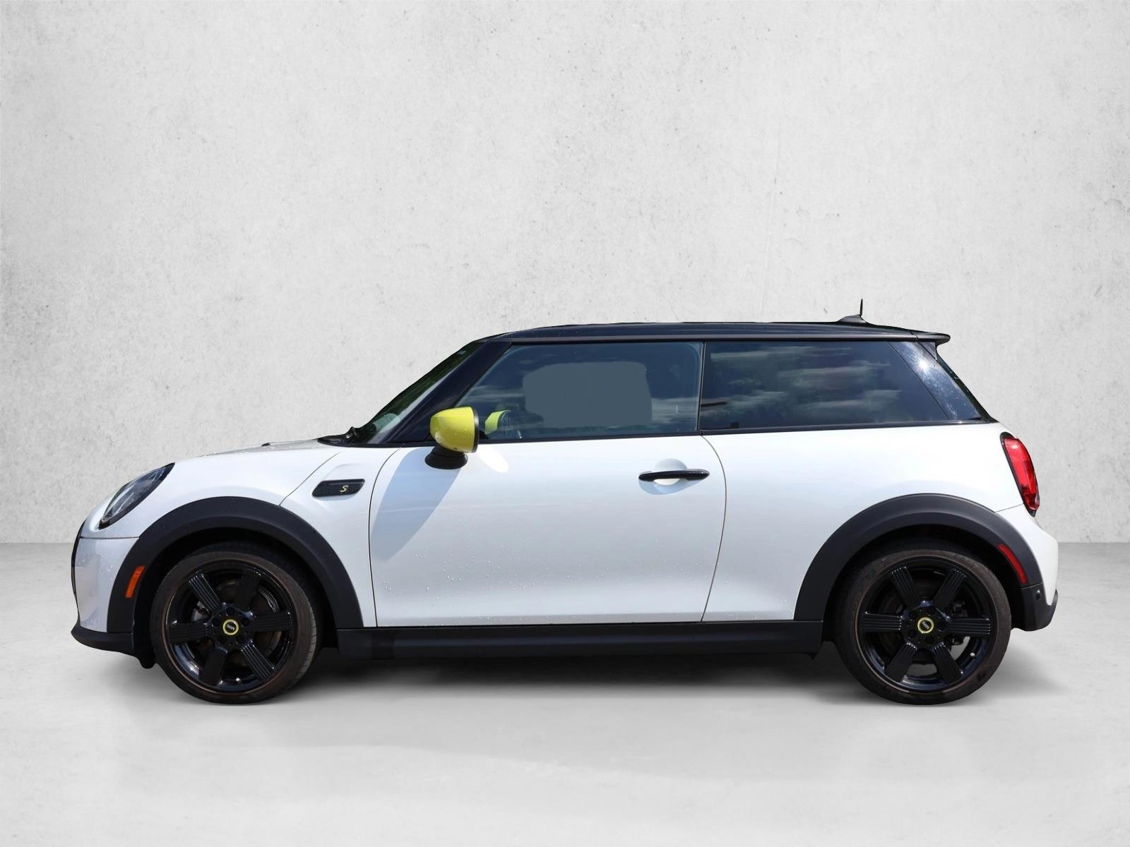 2024 MINI Hardtop 2 Door SE - Photo 8